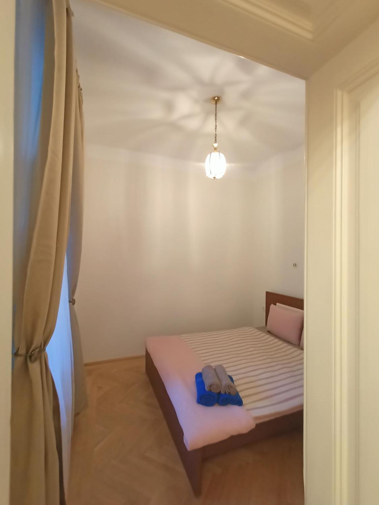 Garden Of Light Apartment Sibiu Buitenkant foto